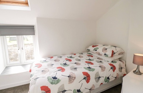 Llangynog Cottage | TANAT COTTAGE, pet friendly, character holiday cottage in Llangynog