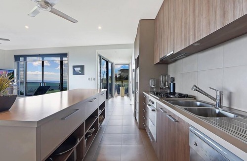 Brisbane House | Tangalooma Panoramic View Downstairs