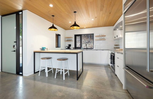 Rogers House | Tanglewood Cabin - Lake Access - Private - Modern