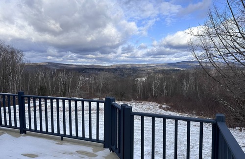 West Stockbridge House | Tanglewood Chalet - Majestic View of Mountains nMinutes to Tanglewood & Theaters