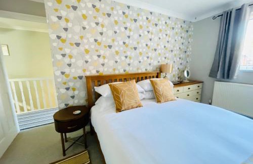 Abergavenny House | Tanglewood Close, 3 Bedroom house, Abergavenny with private parking,