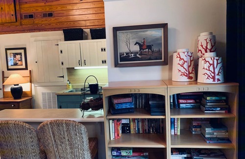 Southern Pines Apartment | Tanglewood Farm -Horse & Hound Suite 1 BR/2BA Private Apt on Horse Farm