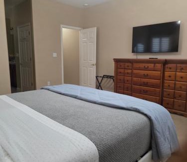 Visalia House | Tanglewood Place