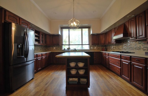 Lexington House | Tanglewood Treasure. Close to Horsepark and Interstate.
