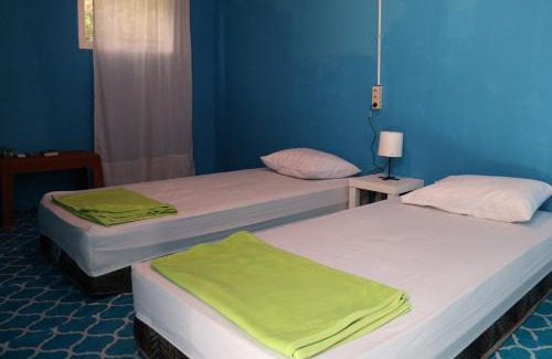 Tanjung Pandan Bed & Breakfast | Tanjong Tinggi Cottage