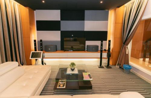 Tanjung Bungah Villa | Tanjung Bungah 5BR 18 Bungalow KTV