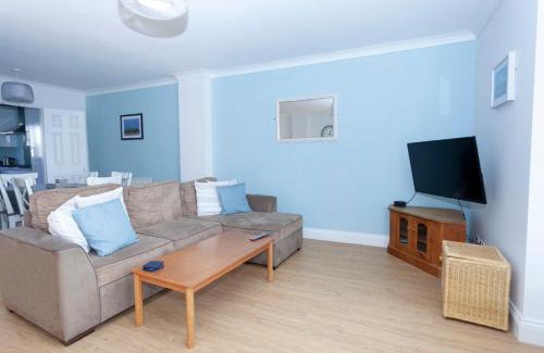 Tankerton House | Tankerton Town House, 1 parking space, 150m beach