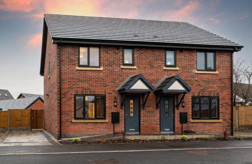 Freckleton Apartment | Tannery House - 3 Bedrooms, Parking, Wi-Fi, Garden
