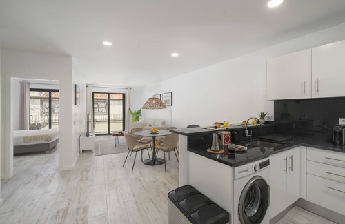 Se Apartment | Tanoeiros Residence by An Island Apart