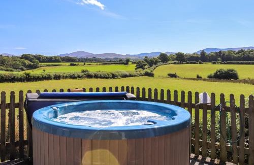 Llandwrog House | Tanydderwen