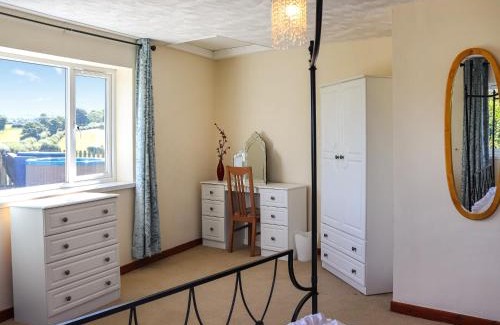 Llandwrog House | Tanydderwen