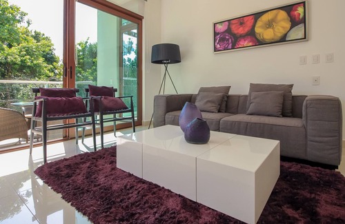Akumal House | Tao Xiao M1 By Lockey