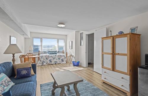 Morehead City Apartment | Tar Landing Villas 306