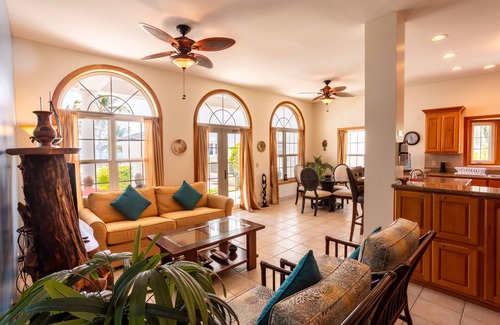 San Pedro Condo | Tara Del Sol