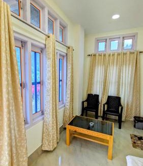 Bomdila House | Tara devi homestay