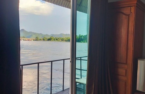 Ban Tai House | Tara Raft Kanchanaburi