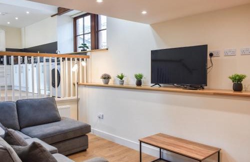 Scales House | Tarn Cottage - Uk42803