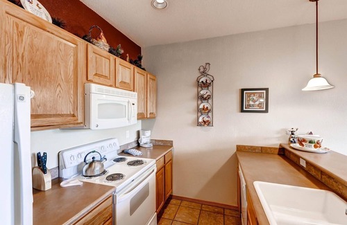 Frisco Condo | Tarn Landing C-5 1 Bedroom Condo by RedAwning