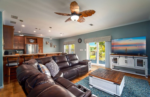 Ramrod Key House | Tarpon Canal | Nearly new 3 bed/2 bath home with canal views on Ramrod Key