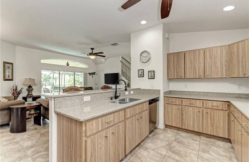 Rotonda Heights House | Tarpon Capital of the World! White sandy beaches within 10minutes. Sleeps 10-12