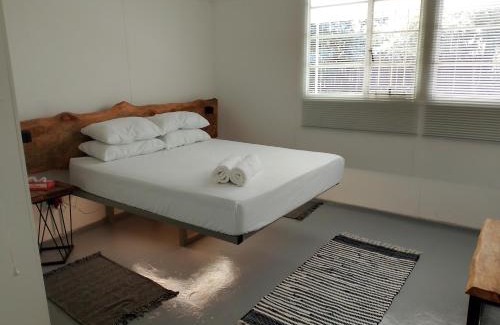 Hoedspruit House | TarRoadEnds