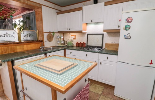 Woodhorn Cottage | TARTARIA, family friendly, with a garden in Widdrington
