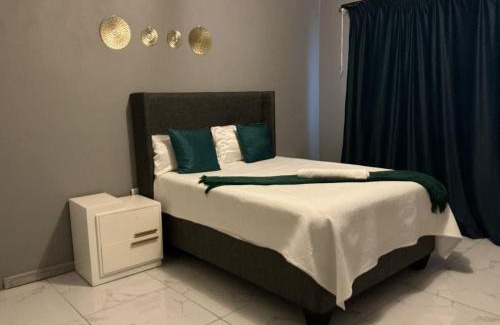 Gonubie Apartment | Tash rooms and travel