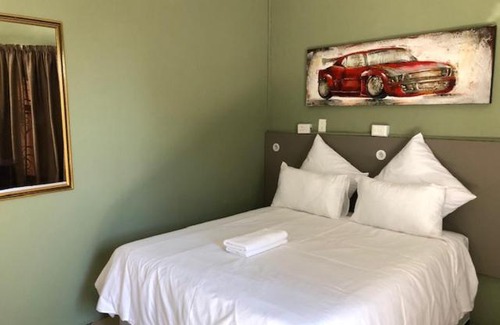 Kempton Park House | Tassili Lodge