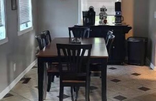 Ballston Spa House | Taste of Country not far from Saratoga Springs Race Track