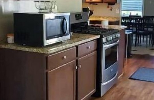 Ballston Spa House | Taste of Country not far from Saratoga Springs Race Track