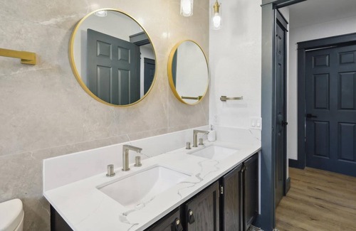 Dallas House | Taste of Heaven! Mountain View, Pool & Private Wild Nature
