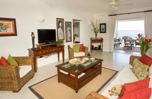St. Lawrence Gap Villa | Tasteful And Spacious Interiors