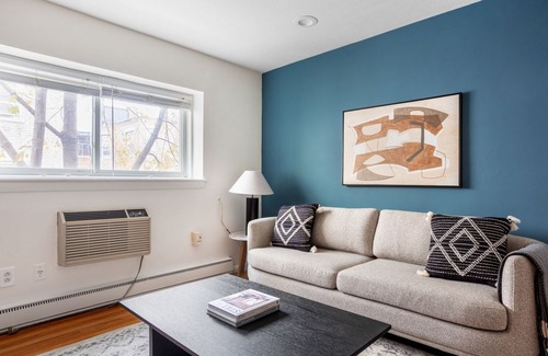 St. Elizabeth's Apartment | Tasteful Brighton 1BR nr Sutherland Rd Green Line, by Blueground