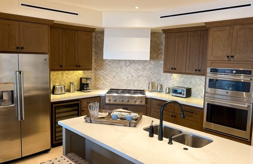 Buzzards Condo | Tastefully ocean view condo 2 bedroom, 2.5 bathroom Fitness Center included