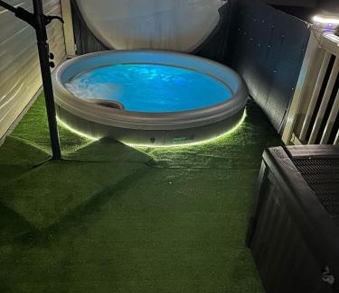 Dogdyke Resort | Tattershall Lakes 2 bedroom,6 berth Holiday home with hot tube
