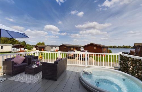 Dogdyke House | Tattershall Lakes Mini Breaks - Gibson Close