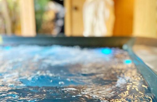 Rothenburg ob der Tauber House | TauberChalet I Privates Boutique-Ferienhaus mit Whirlpool, Sauna, Garten, Naturmagie & ZellBoost