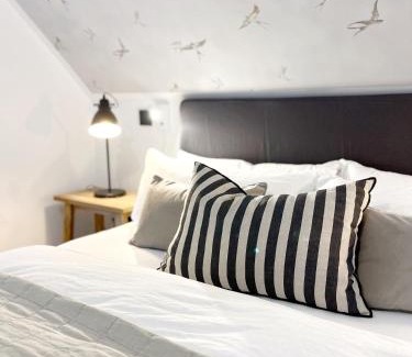 Rothenburg ob der Tauber House | TauberChalet I Privates Boutique-Ferienhaus mit Whirlpool, Sauna, Garten, Naturmagie & ZellBoost