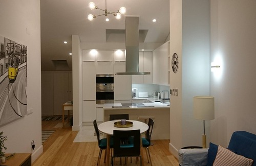 Sao Sebastiao da Pedreira Apartment | Tauro195 - Luxury 2 Bedroom Near El Corte Ingles