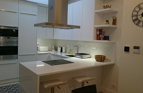 Sao Sebastiao da Pedreira Apartment | Tauro195 - Luxury 2 Bedroom Near El Corte Ingles