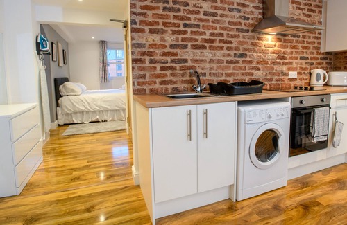 Lincoln Apartment | Tavmar Apartments