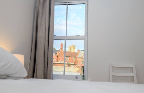 Lincoln House | Tavmar Rooms