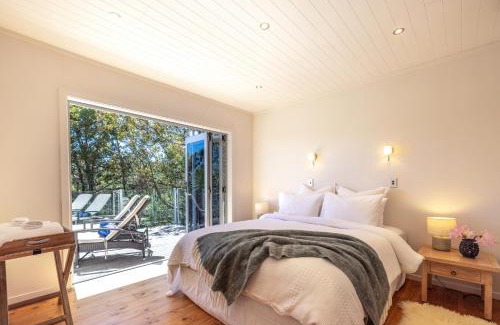 Oneroa House | Tawa Cottage - Coast & Country
