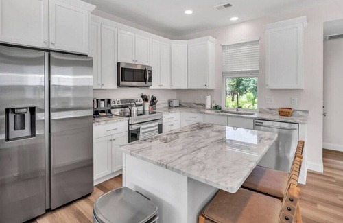 Taylors House | Taylor's Grove East: 20 min to DT Greenville/Greer