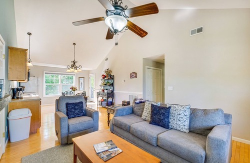 Taylorsville Cottage | Taylorsville Lake Cottage Rental w/Hot Tub!