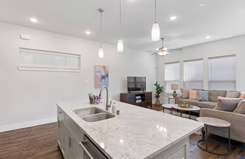 Vickery Meadow House | TCH - Charming 3bd/2.5ba home in Dallas w/Office