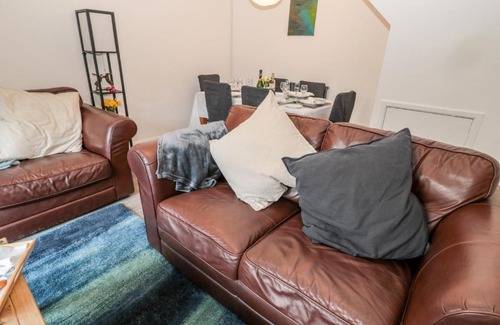 South Charlton House | Teàrlach House