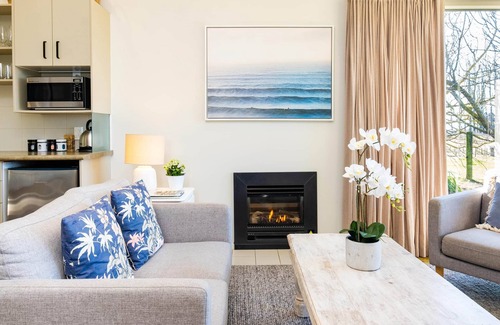 Te Awanga House | Te Awanga Cottages, Te Awanga Cottages - Moana