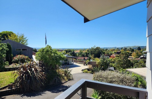 Havelock North House | Te Mata Peak Retreat/Central to HN & Local Venues/Clean, Comfortable, & Lux