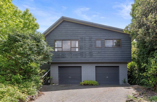 Paihia House | Te Whare Rākau - Paihia Holiday Home
